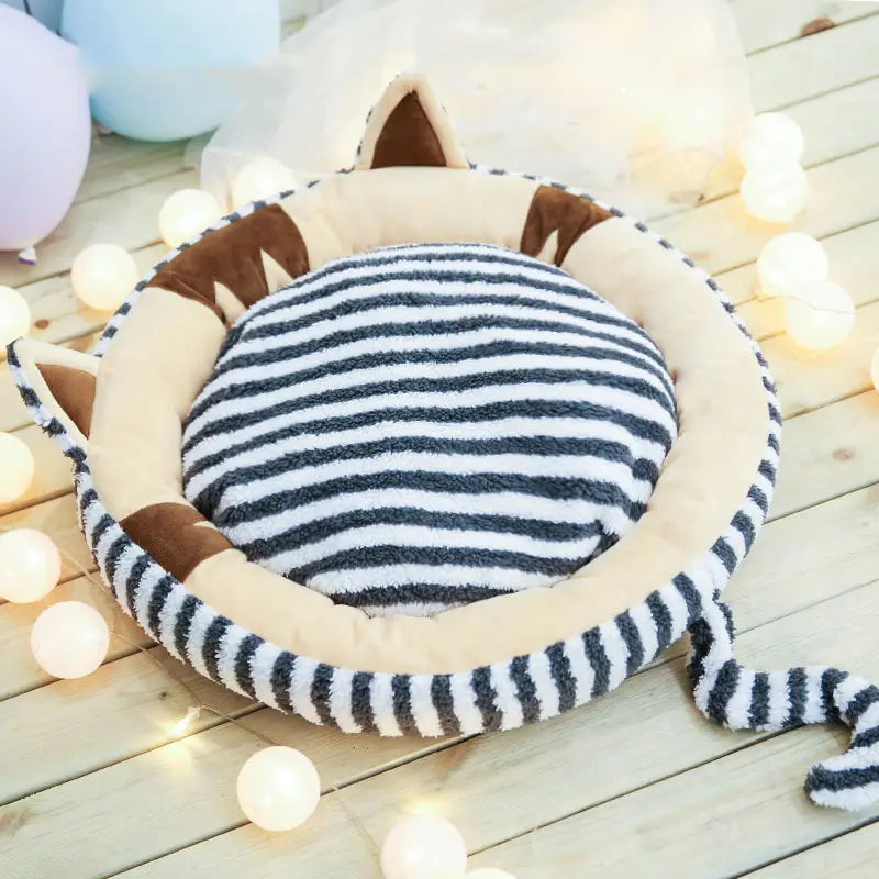 Cute Kitty Style Bed For Small Dogs & Cats