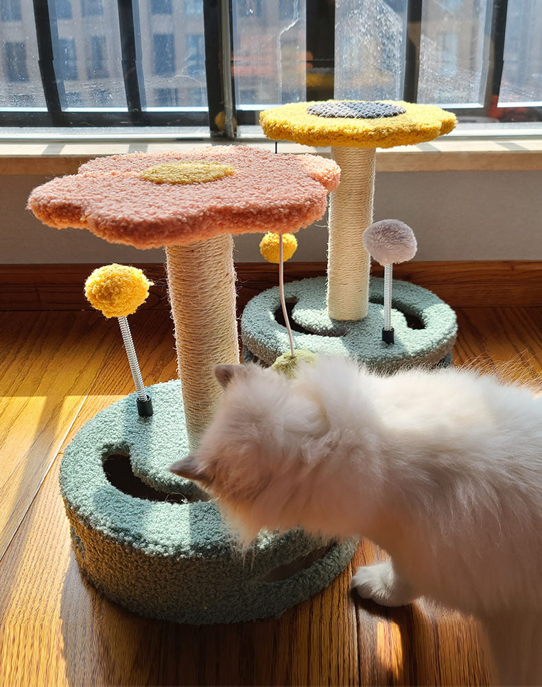 PurrPlay Deluxe: Multifunctional Cat Scratch Tower & Toy